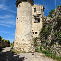 Le Poet-Laval